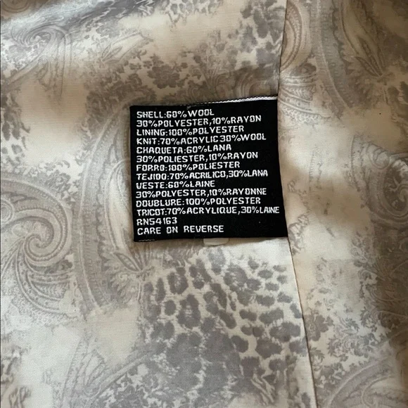 GUESS Jacket - Picture 4 of 9